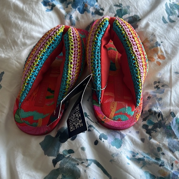 Farm Rio Flip Flops - Picture 3 of 3